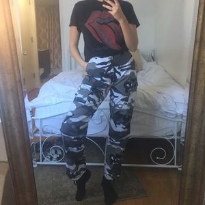 Black/white army pants